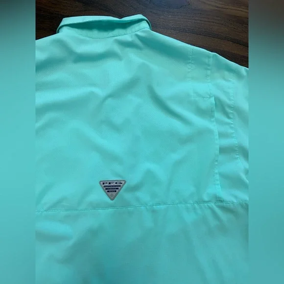 Columbia PFG long sleeve button down shirt - size M - Picture 5 of 6